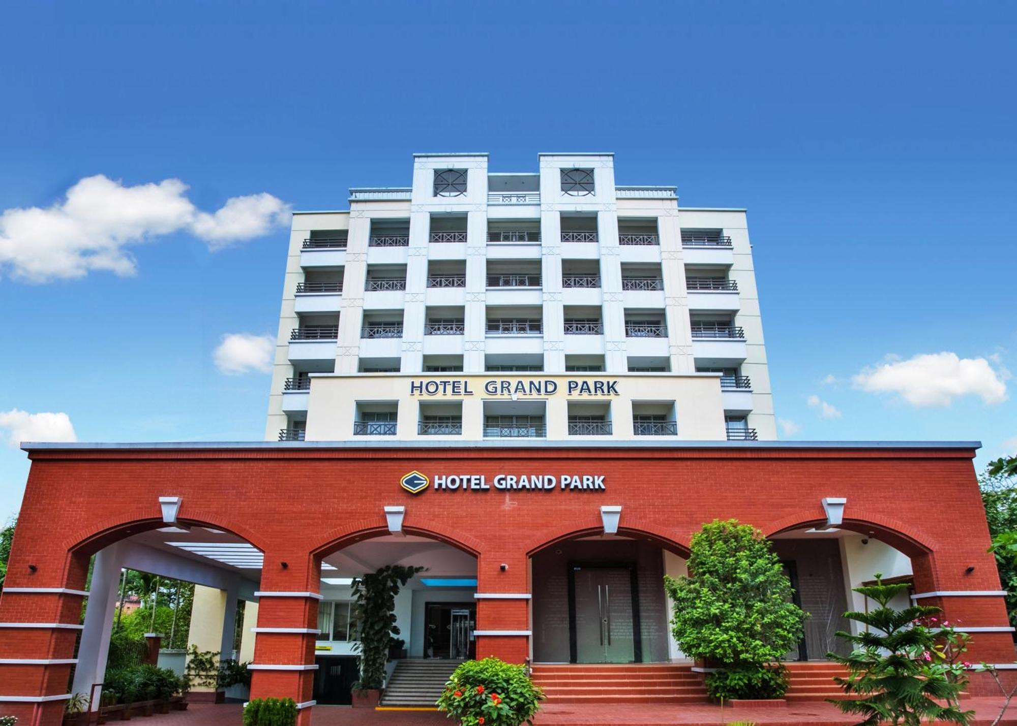 Hotel Grand Park Barishal Zewnętrze zdjęcie